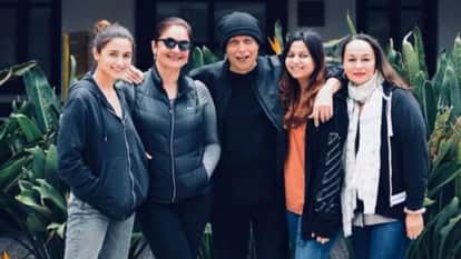 pooja bhatt shared her relationship with her father mahesh bhatt and soni razdan