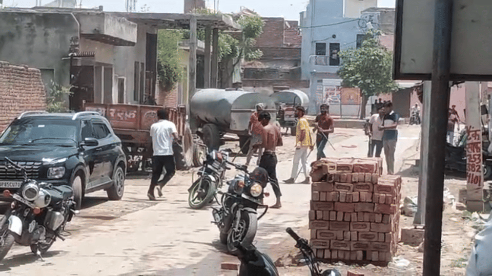 Mathura Clash Over Bhandara Turns Violent, Firing and Stone Pelting Continue for 30 Minutes