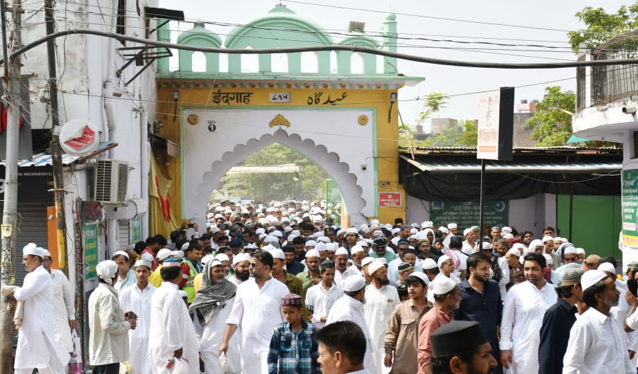 Eid ul Azha, special prayers were offered with devotion in all the mosques of the city