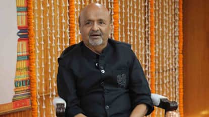 Lyricist sameer anjaan shared his encounter with gangster at music composer nadeem office