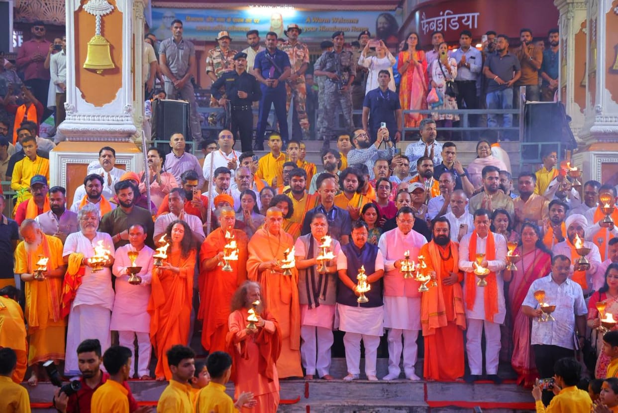 Rishikesh: BJP National President Nitin Naveen Arrives at Parmarth Niketan, Participates in Ganga Aarti