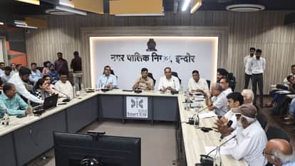 Indore is not parched for every drop do not tarnish its image says Mayor Bhargava at the Indore Water Dialogue