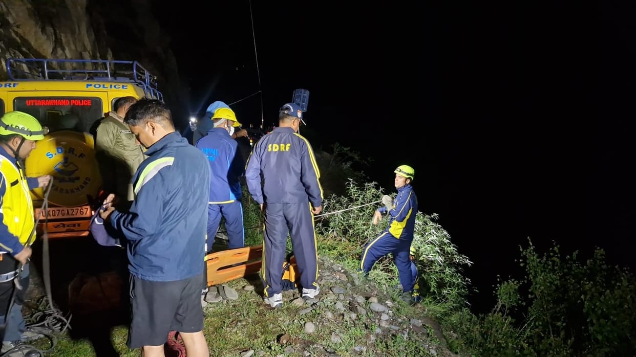 Accident On Gangotri Highway car crashes near River Ganga Hotel four people were on board