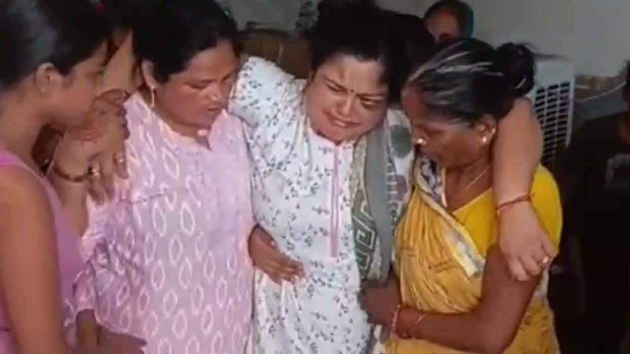 Police FIR Filed Against Five in Case of Assault on Chandauli SP Women District President Gargi Singh