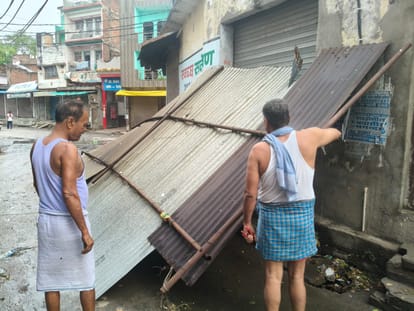 Storm disrupts power supply, damages property in Chitrakoot