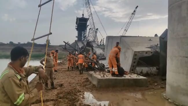 Hamirpur Bridge Tragedy Natures Fury or Construction Negligence Six Lives Buried in the Rubble