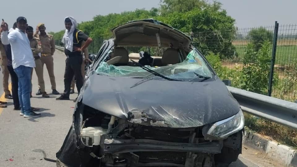 Horrific Highway Crash: Car At 140 Kmph Flips After Tyre Burst child Flung 5 Feet High Into Deep Ditch
