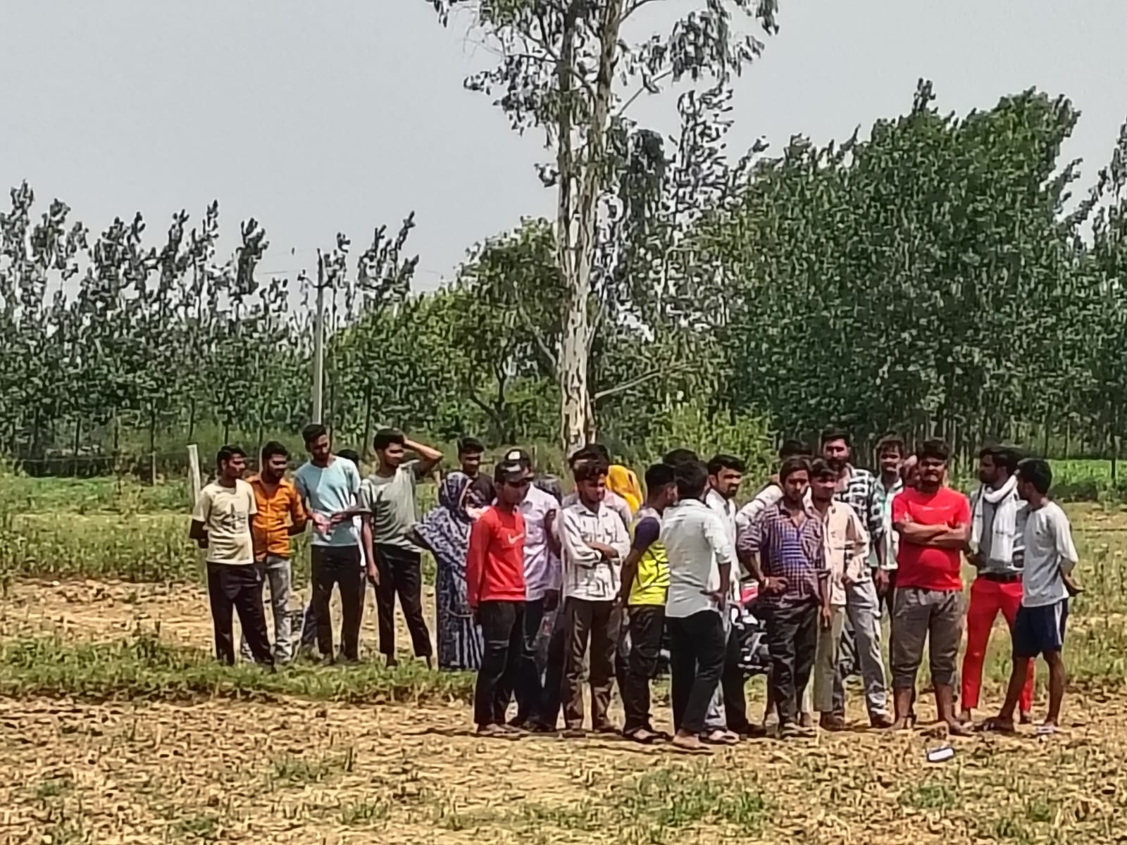 Bodies of couple found hanging from a tree in Bulandshahr