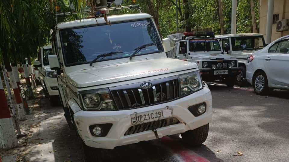 Moradabad: Officials' Vehicles Flout Rules; Number Plates Difficult to Read