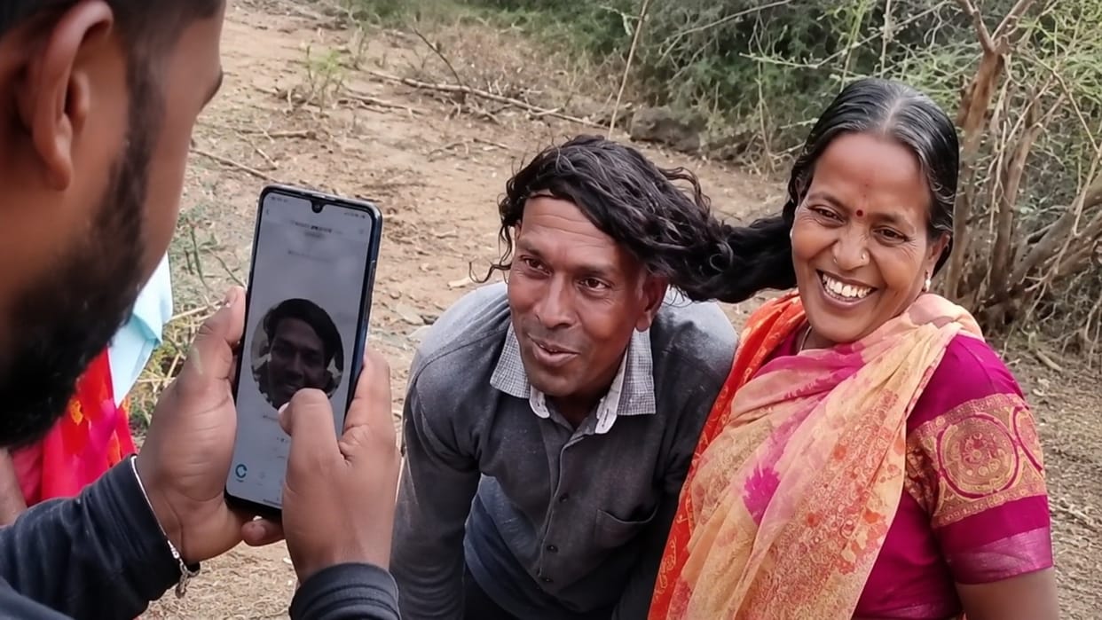 NMMS App Fails to Recognise Bald Labourer, Viral Incident Sparks Concern