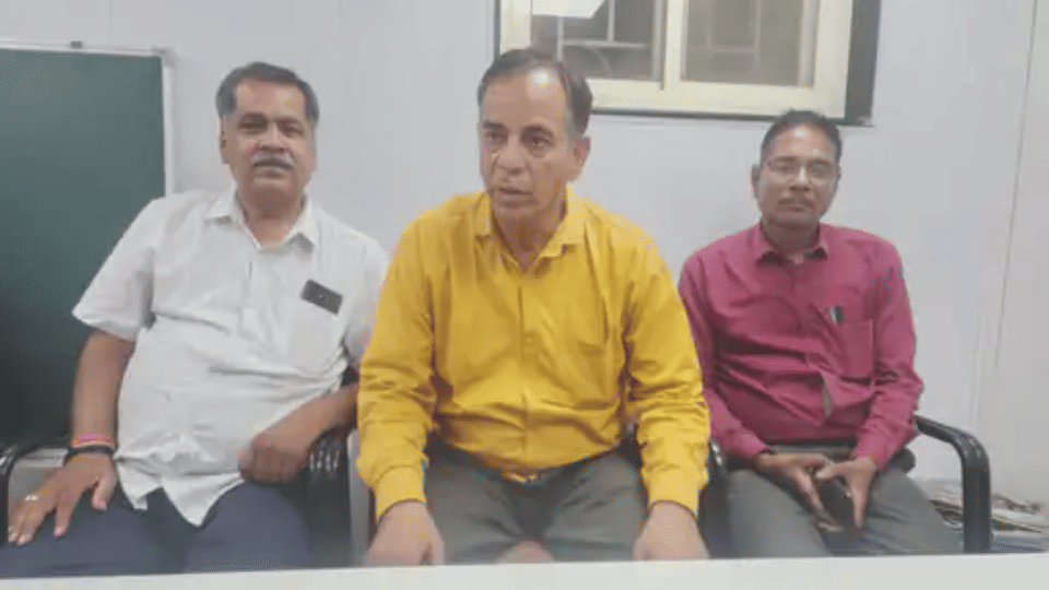 Indore News Govt School Principal Arrested Red Handed By Lokayukta For Bribe
