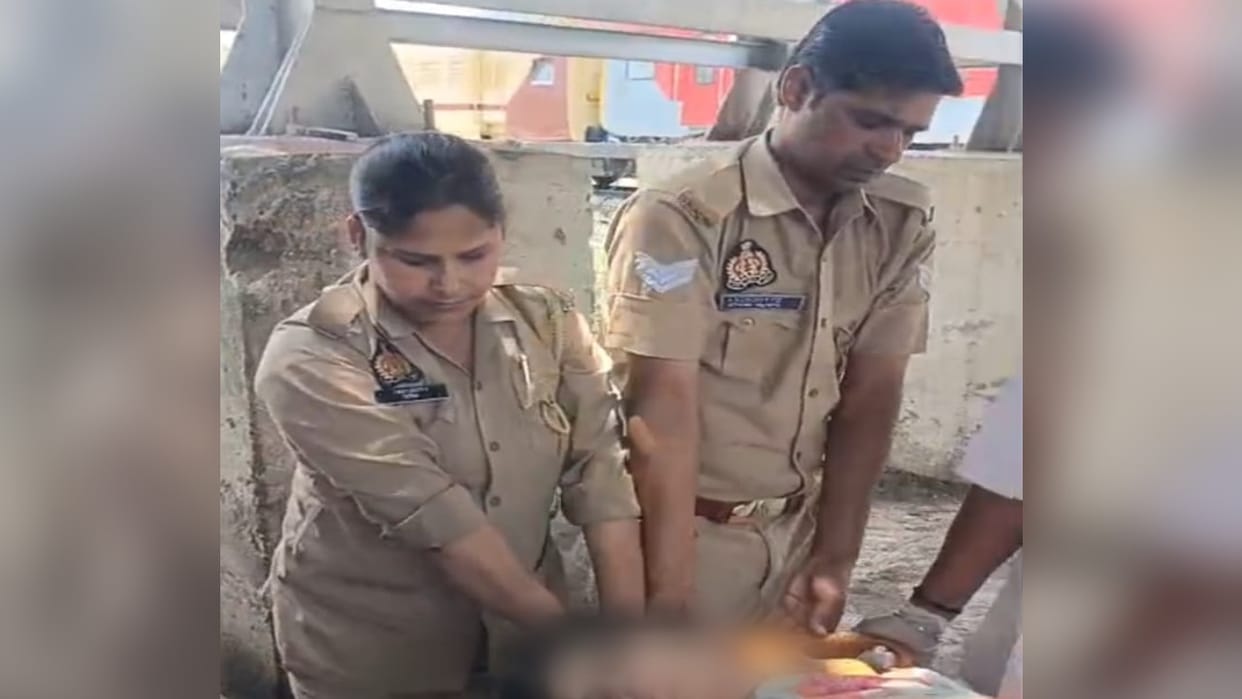 Girl Jumps from Foot Overbridge at Bhojipura Railway Station in Bareilly