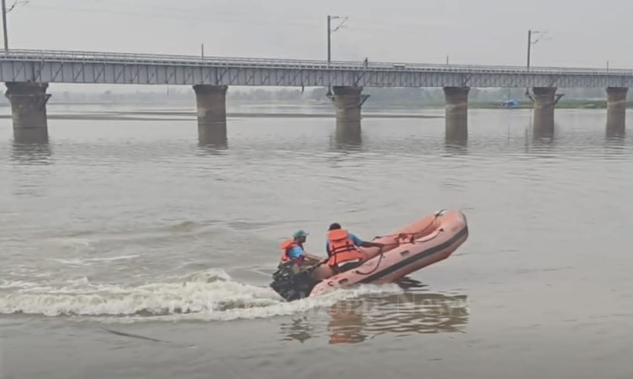 Three teenage girls went missing while crossing the Gandak river in Gopalganj, sparking outcry bihar news