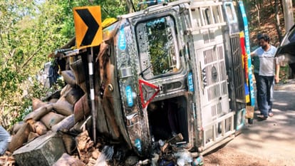 Himachal Road accident: Out of Control Truck Brutally Runs Over Motorcyclists; Four Dead, One Woman Injured