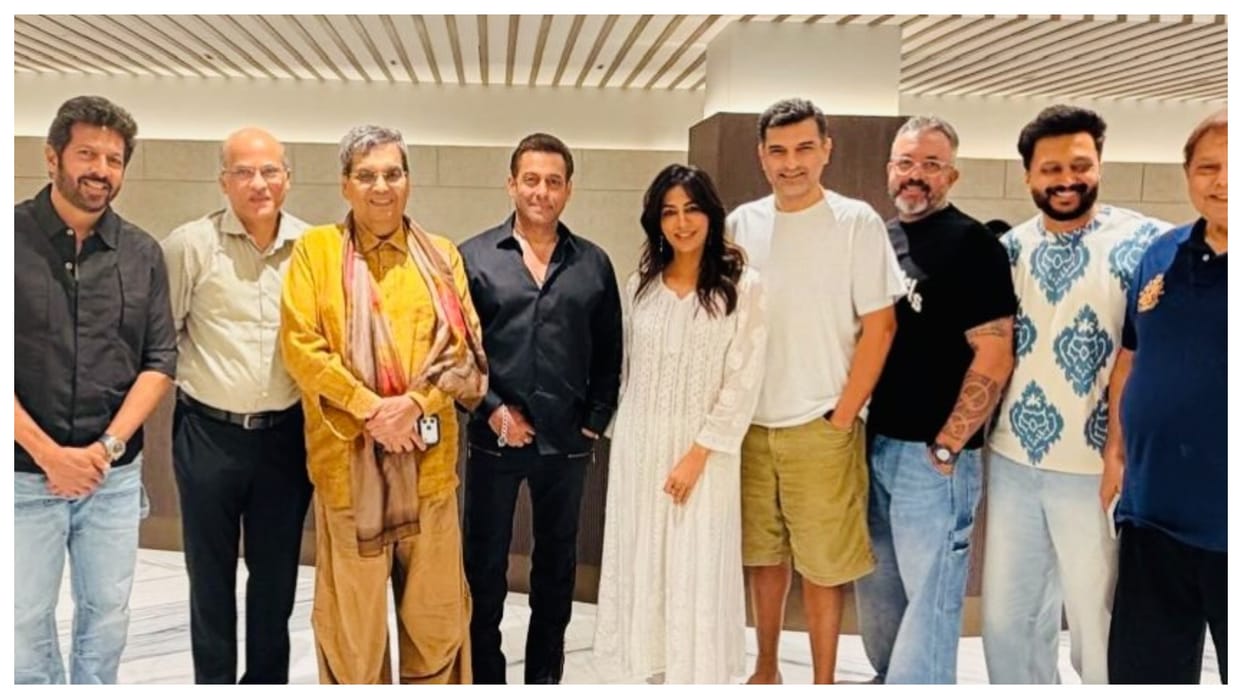 Subhash Ghai Sooraj Barjatya David Dhawan unite to watch Salman Khan rough cut of Maatrubhumi