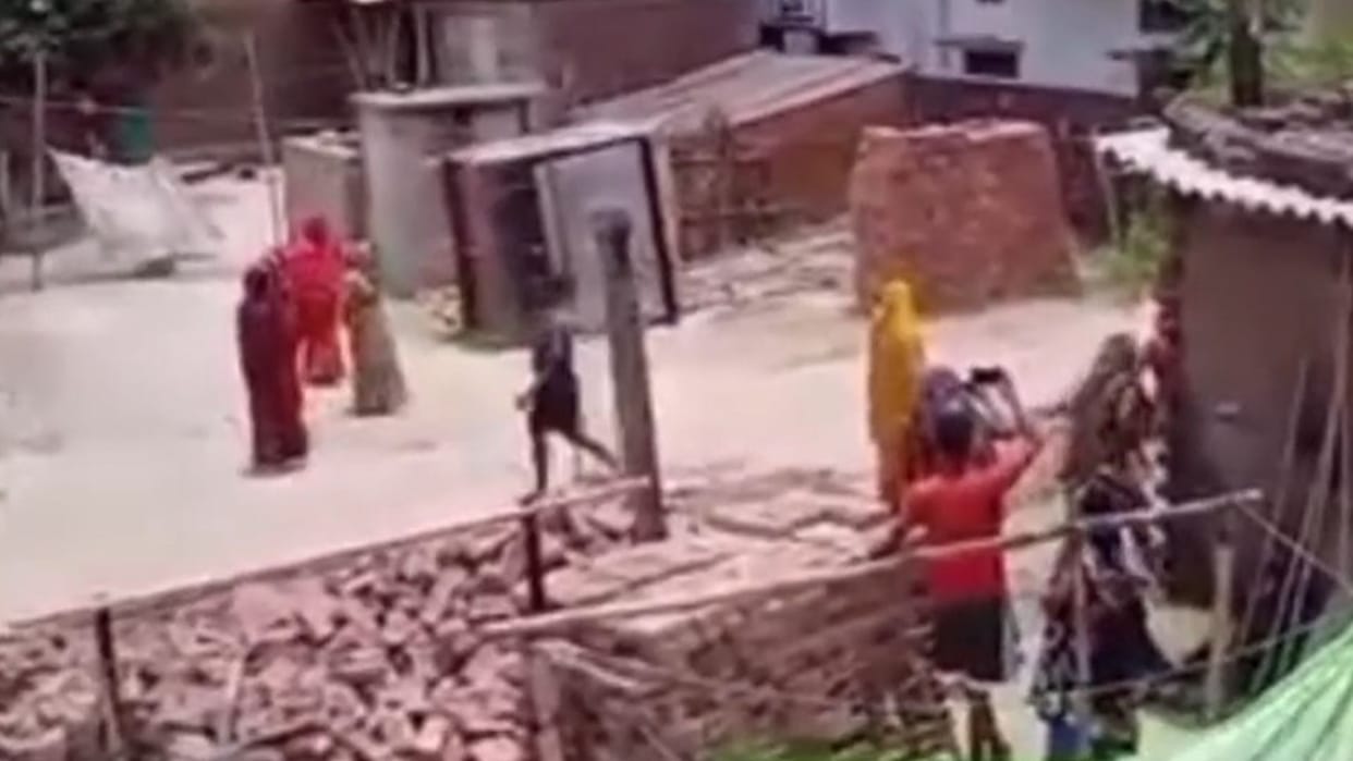 Co-owners rained sticks upon one another bricks and stones flew for 30 minutes in ballia