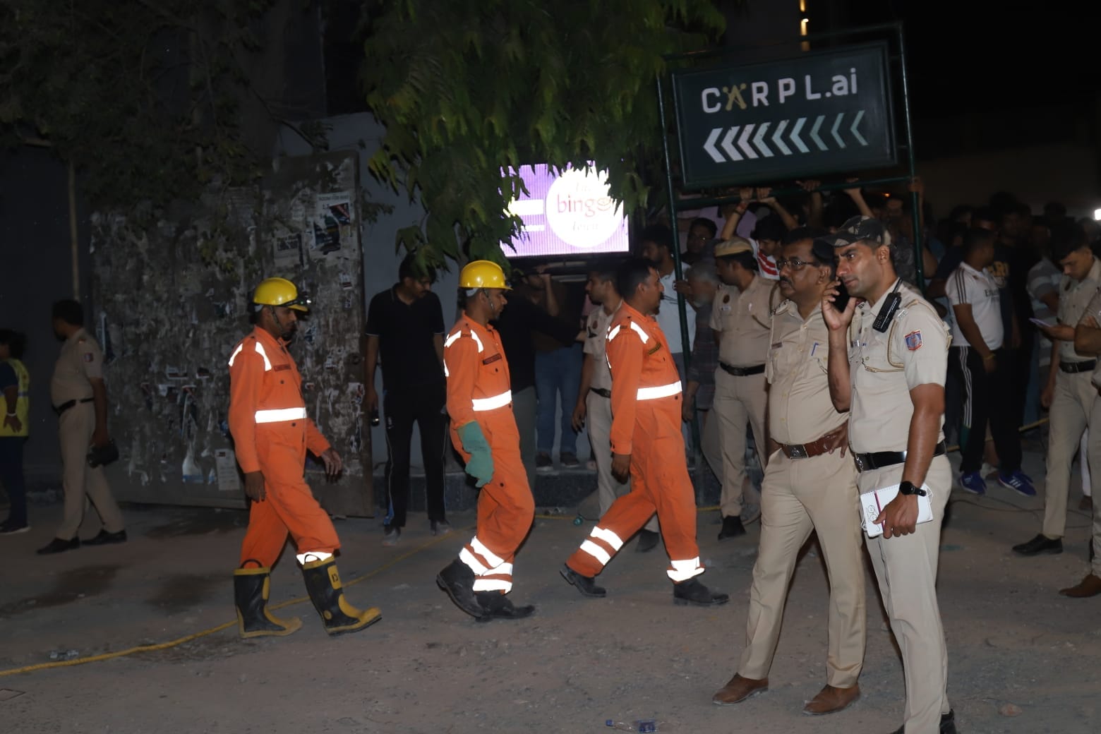 Saket Building Collapse 100 Trapped Students Eating in Canteen at Time of Incident