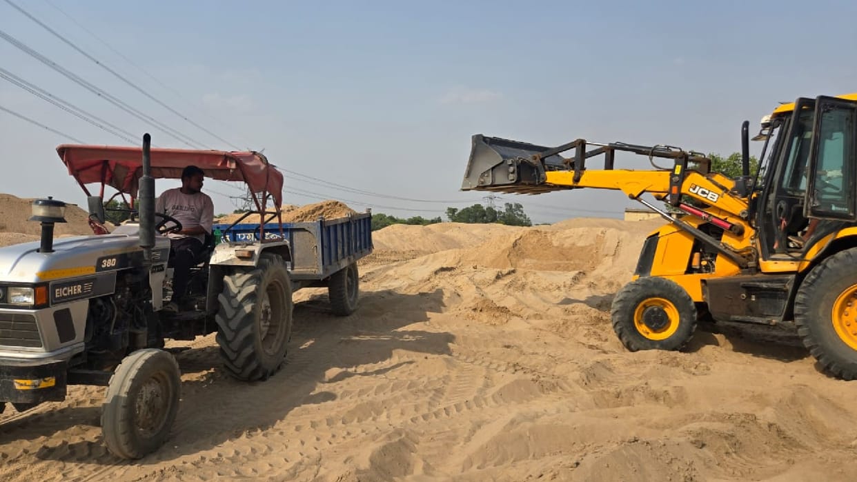 Major action by administration against illegal sand mining, 100 tractors of sand were dumped back into river