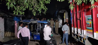 Government wheat theft busted outside CWC warehouse in Hardoi