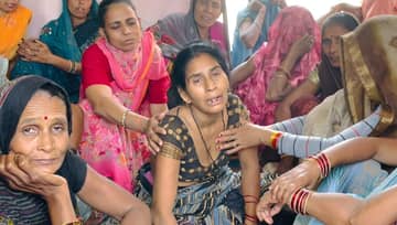 ‘मौत का पुल’: अंधेरी रात, आंधी-तूफान और नीचे बिछी लाशें, शोर में दब गईं आखिरी चीखें तक, रुला देंगी ये तस्वीरें Hamirpur Bridge Accident pitch black night raging storm and bodies strewn below final screams were drowned ou