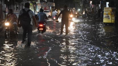 UP: Heavy Rains Lash Moradabad; Hailstorm and Waterlogging Bring City to a Standstill