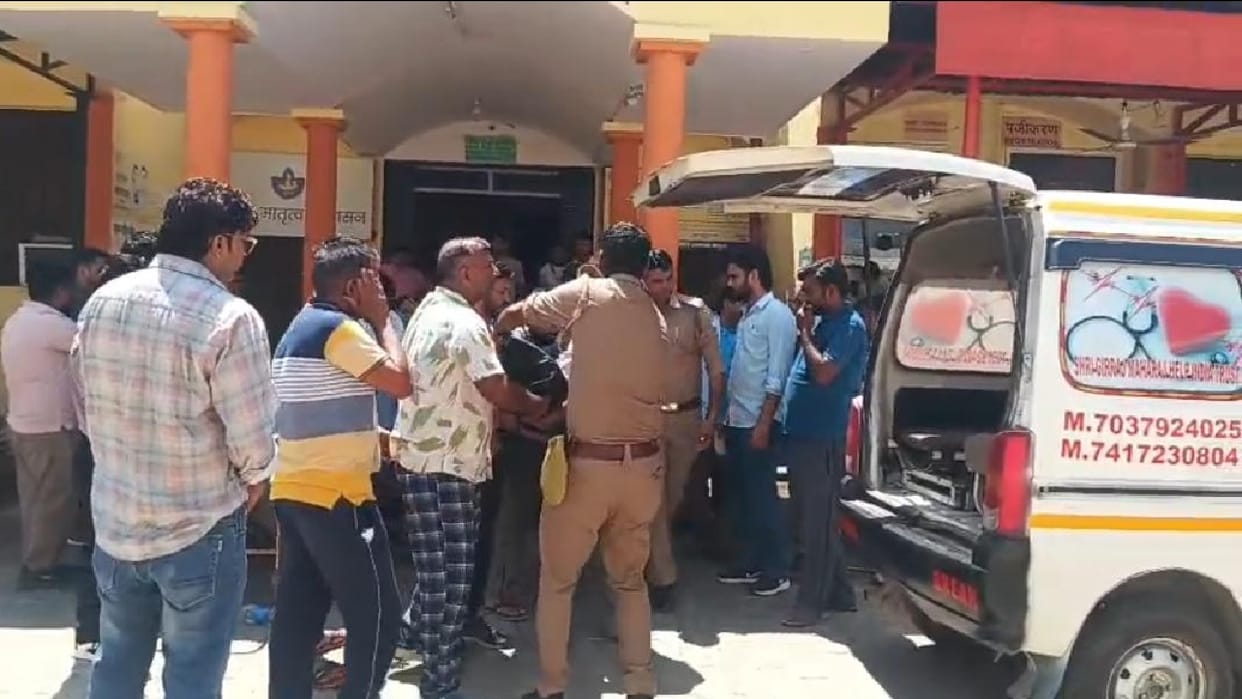 A devotee died of a heart attack during the Giriraj Parikrama