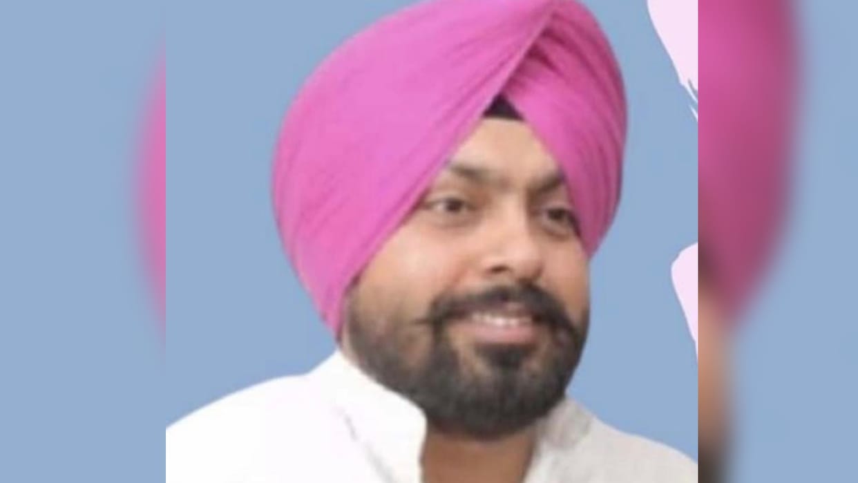 Jalandhar based RTI activist shot dead in Phagwara unidentified assailants arriving in car opened fire