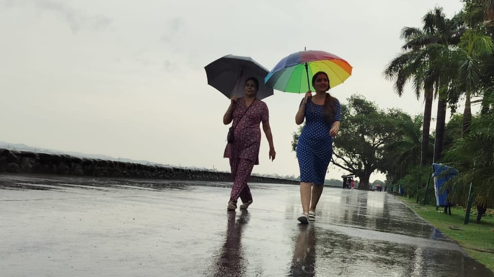 Six districts of Purvanchal remained parched even after three-month monsoon season ended