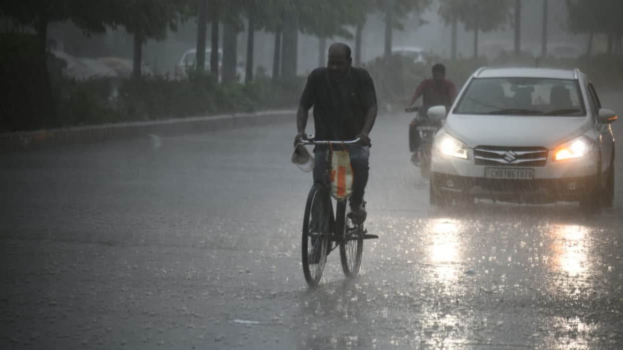 Weather Shifts in Punjab Hail Falls Strong Winds Rain Bring Relief as Temperatures Drop