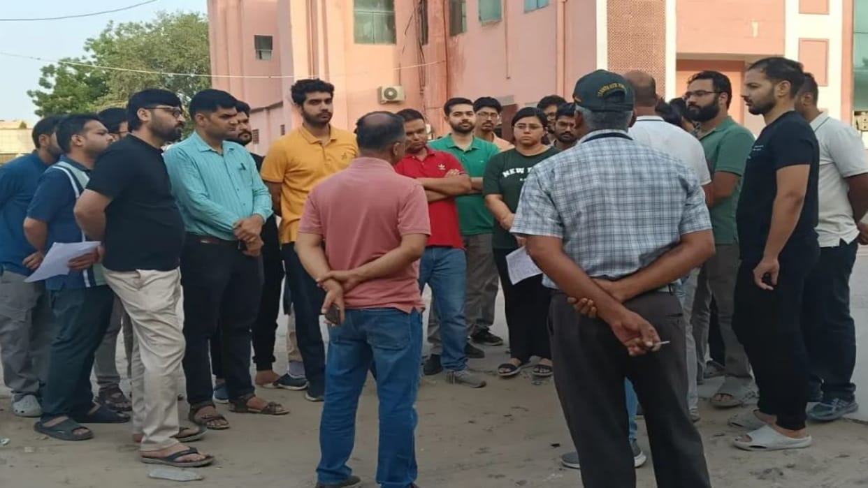 Bikaner: Uproar at PBM Trauma Centre After Doctor Slap Allegation; Resident Doctors Boycott Work