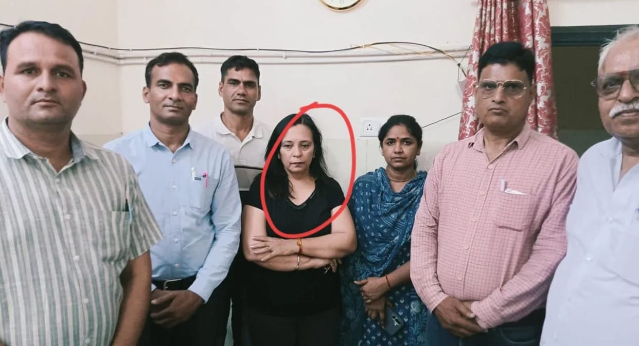 ESIC Branch Manager Caught Red-Handed Taking ten thousand Bribe for Approving Employee's Medical Bills
