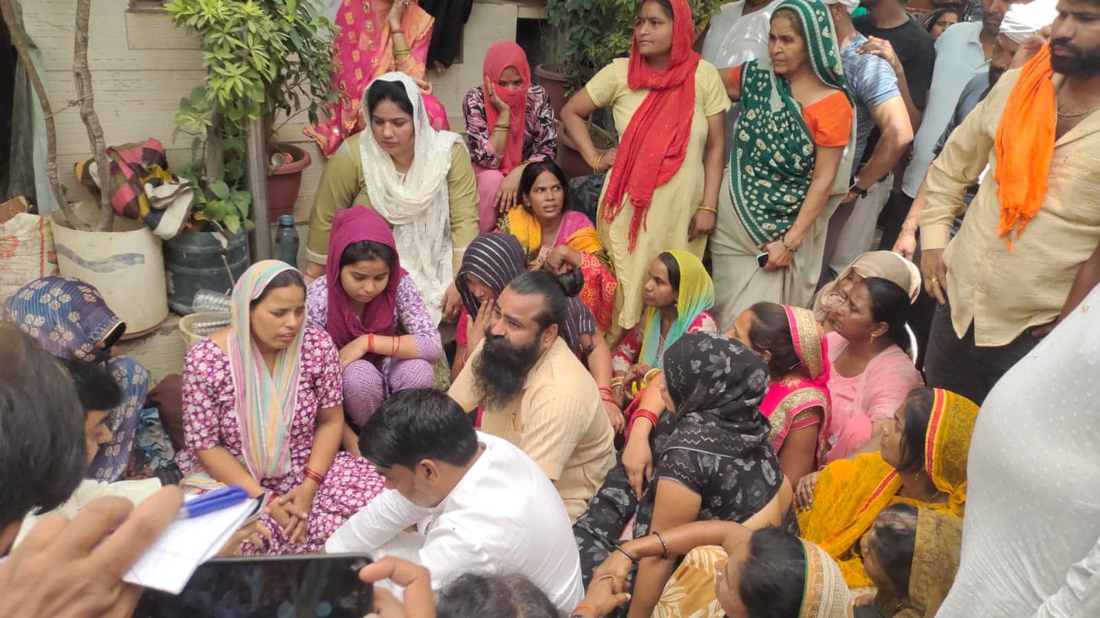 Surya khoda murder case Mother Says I not Believe Encounter Until I See Asads dead Body