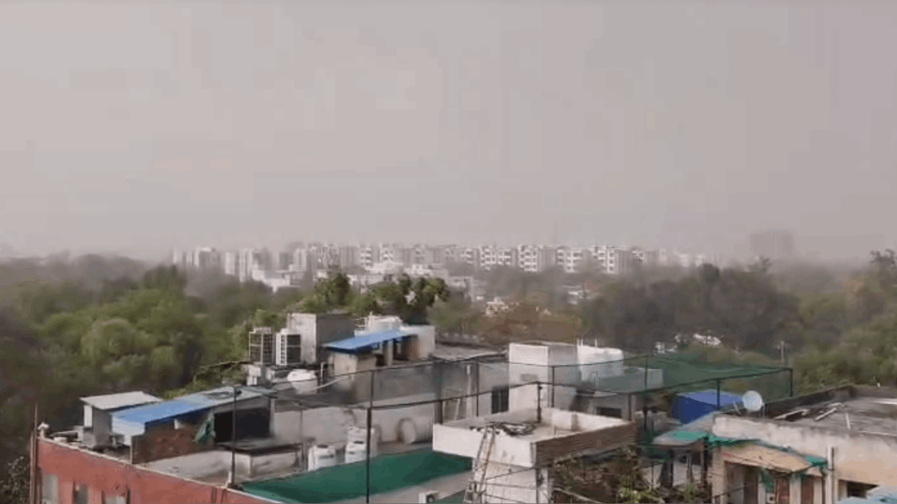 Delhi NCR Weather Forecast Today: Dust Storm and Rain in Delhi Noida Gurugram Nautapa Strong Winds