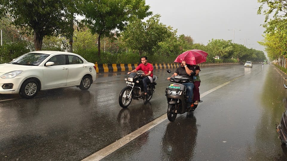 Clouds to Bring Rain to Delhi-NCR on Sunday as Well Issues Alert