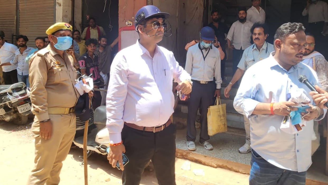 Bulldozers Roll Again in Dalmandi Varanasi 15 Houses Demolished Heavy Police Force Deployed