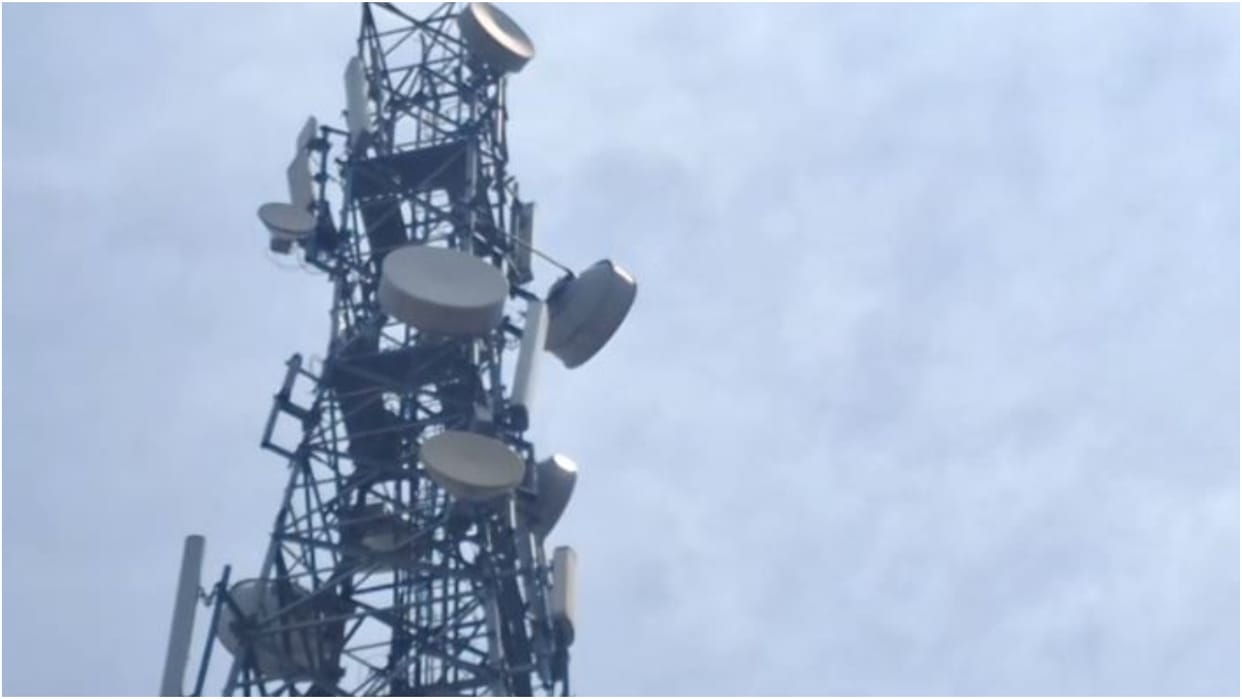 Two Brothers Climb Separate Towers Create High-Voltage Drama Over Land Dispute
