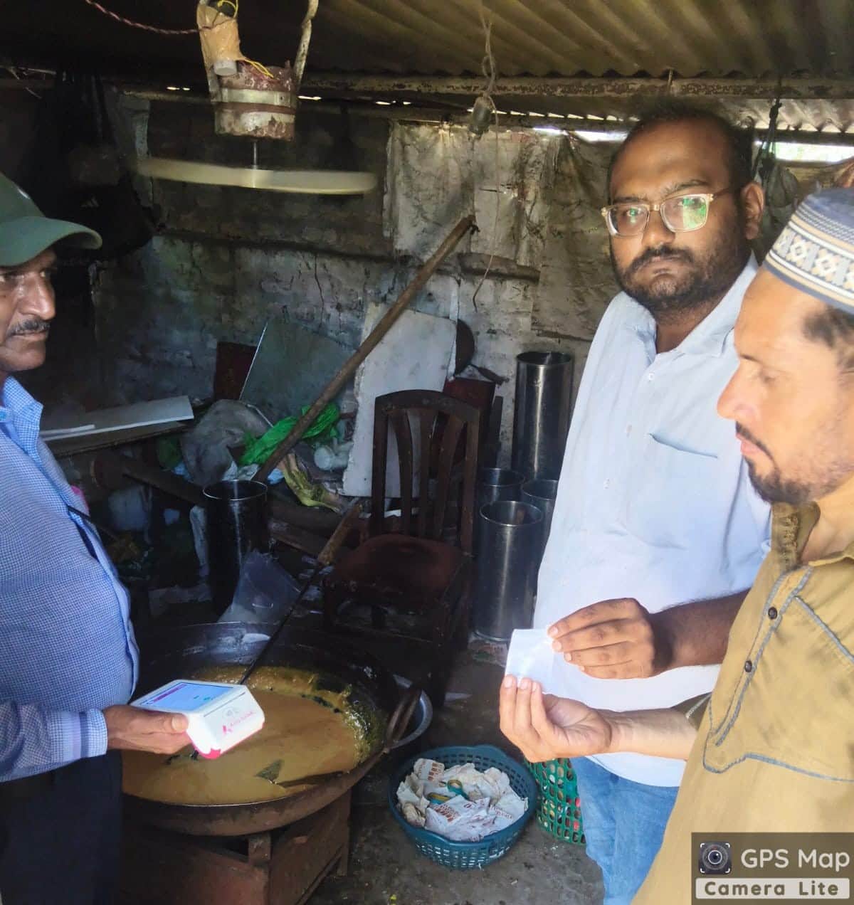 Poisonous Ice Cream in Bhopal: Raid on Illegal Ice Cream Factory Operating Near Mosque; Team Left Shocked by F