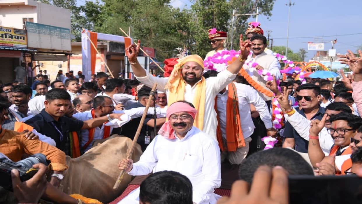 Chhattisgarh Deputy CM Arun Sao Becomes Charioteer for BJP MLA Groom
