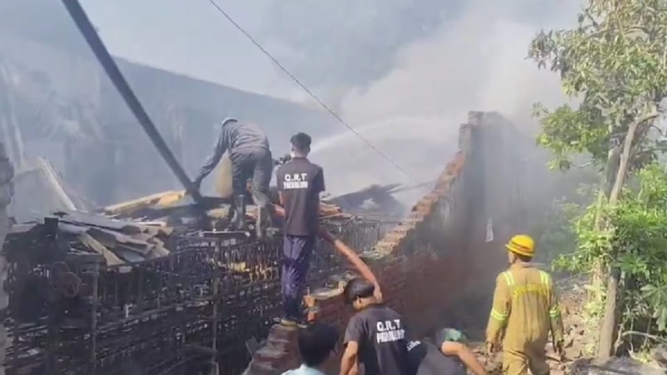 Fire breaks out at a thread manufacturing factory in Sahibabad