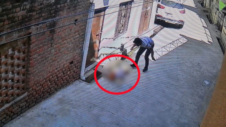 firozabad murder case 34 second video accused innocent child Slammed onto road for 27 seconds