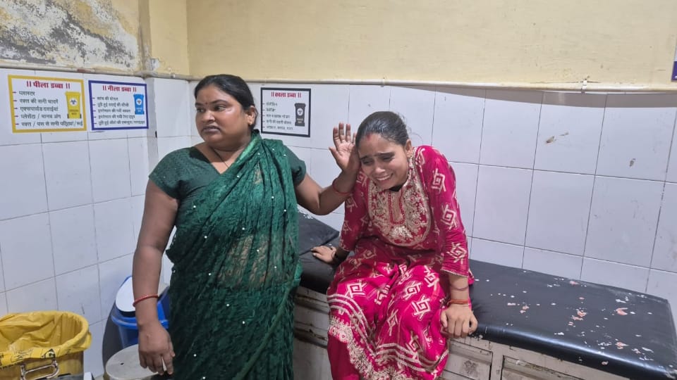 innocent child murder by being slammed onto ground eight times in 27 seconds In Firozabad see CCTV footage