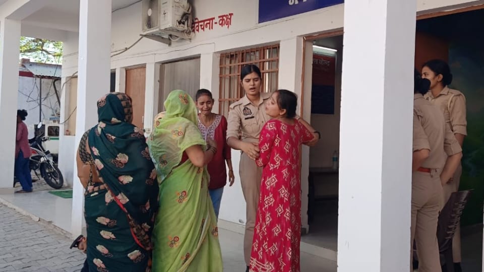 innocent child murder by being slammed onto ground eight times in 27 seconds In Firozabad see CCTV footage