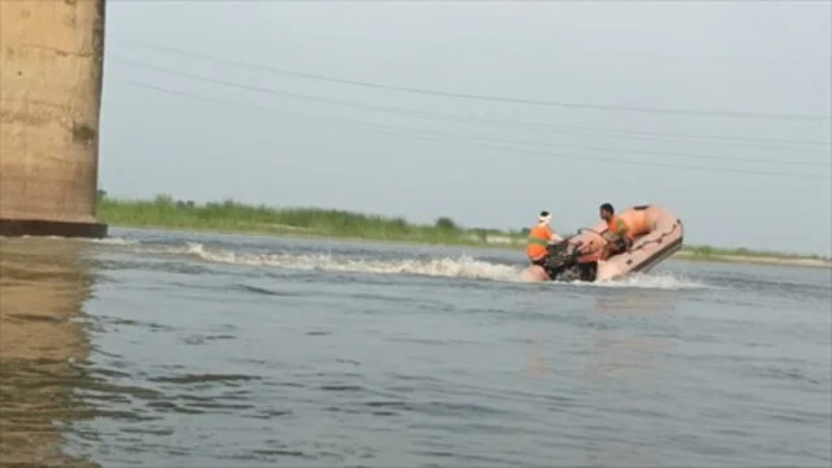 gopalganj gandak nadi naav hadsa annaya kumari shav baramad sdrf rescue bihar news