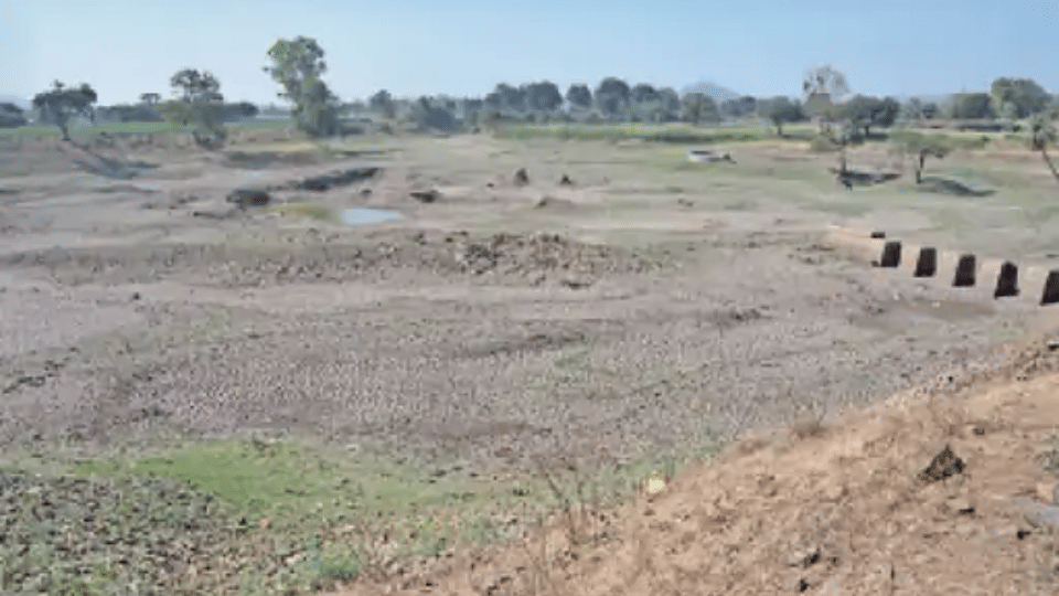 Indore News Collector Shivam Verma Gambhir River Rejuvenation Project Groundwater