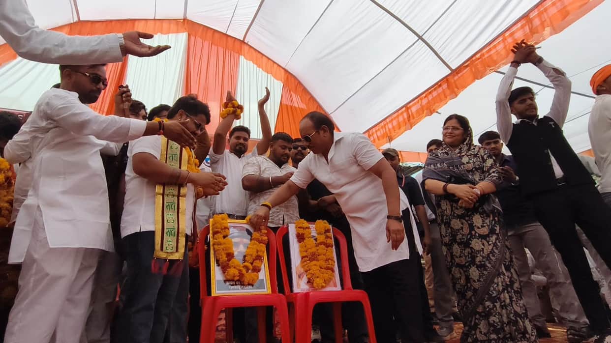 Pritam Lodhi Row: Garlanding of Former Dacoit Photo at Ahilyabai Jayanti Event Triggers Congress Attack