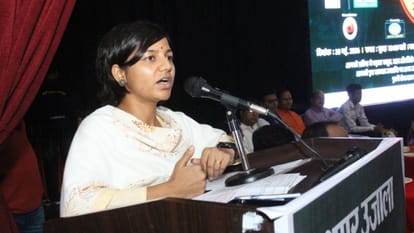 Bhavishya Jyoti Samman Ceremony: 1200 meritorious students of Jhansi honored