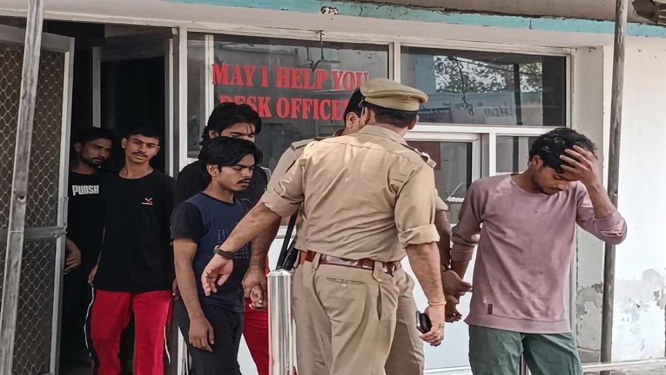 Three girls working in a call centre found in Delhi