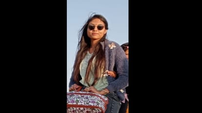 Haryana: पति की बेवफाई से परेशान थी पत्नी, फोन पर देखी थी दूसरी लड़की से चैट; फंदा लगाकर किया सुसाइड