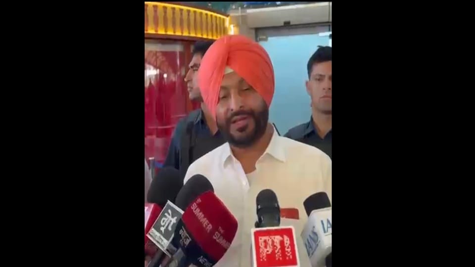 Union Minister Ravneet Bittu apologizes to the Scheduled Caste community