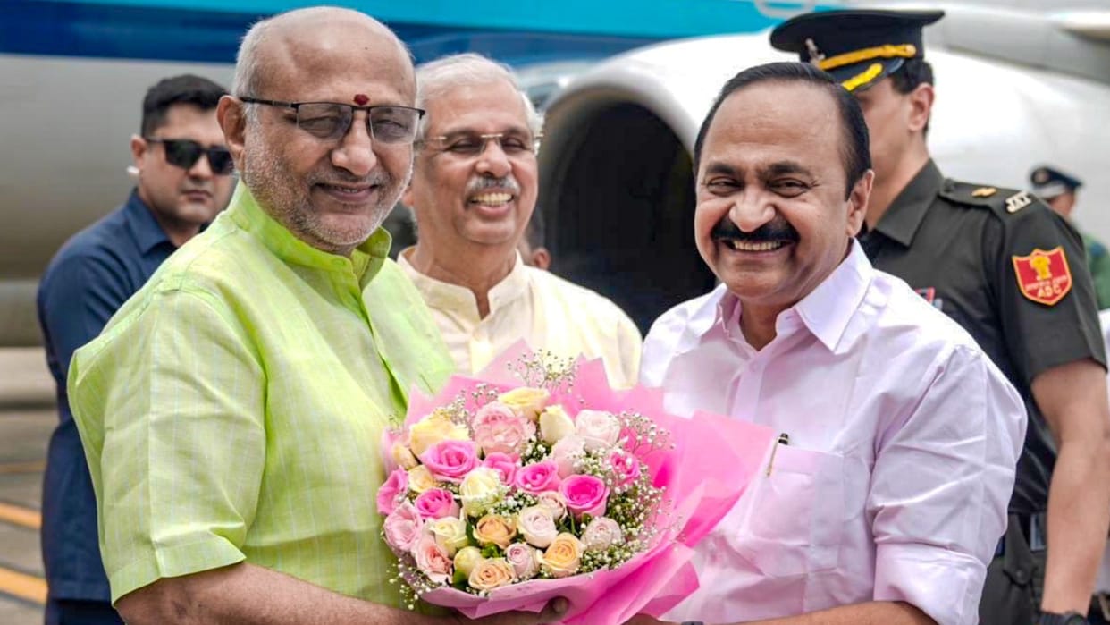 V-P Radhakrishnan warns youth may follow ‘cockroach’ if positive news is ignored